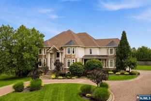 14 Michelle Ln - Photo 1 of 1