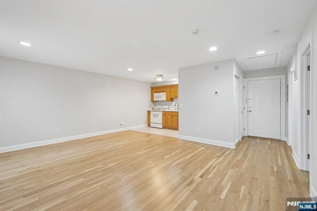 5355 Broadway #D - Photo 6 of 37