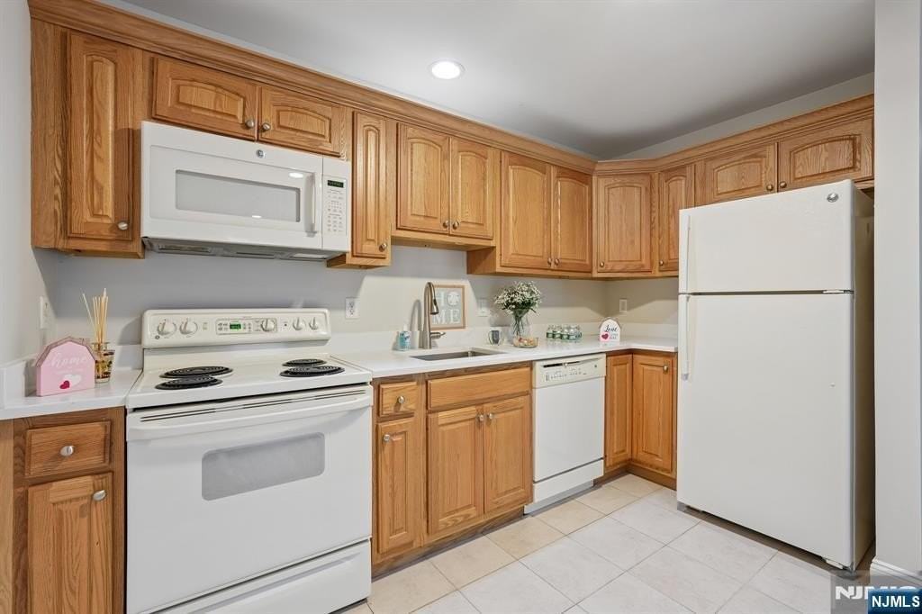 5355 Broadway #D - Photo 2 of 37
