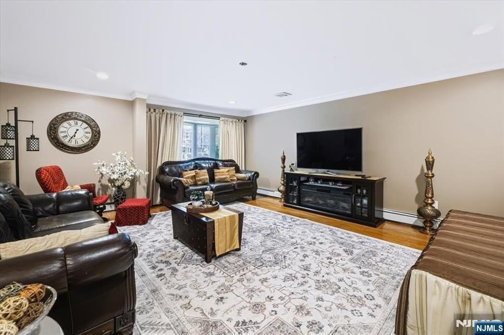 198 Munn Ave - Photo 7 of 36
