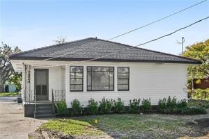 featured image of 7924 Lincoln Beach Blvd