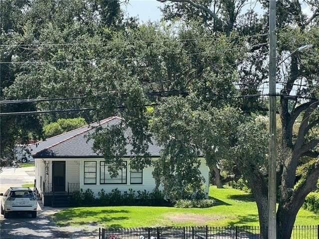 7924 Lincoln Beach Blvd - Photo 2 of 19