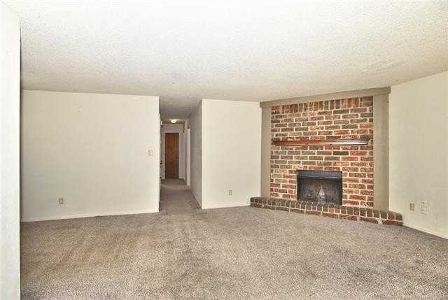 324 W Quantico St - Photo 4 of 20