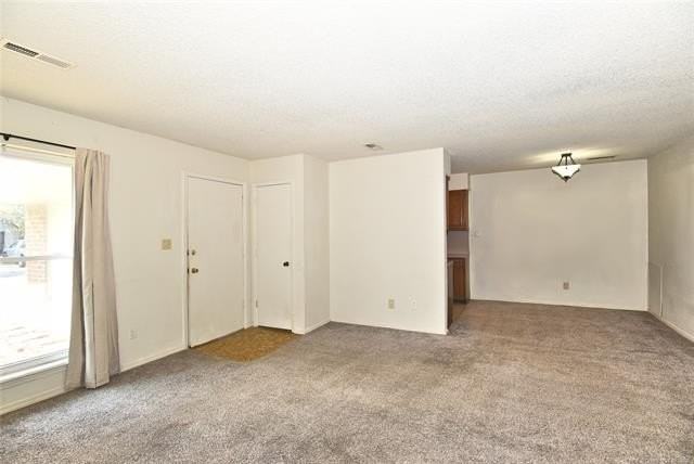 324 W Quantico St - Photo 5 of 20
