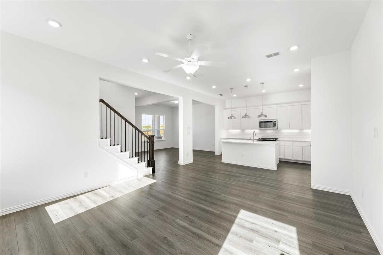 1317 Horizon Way - Photo 7 of 28