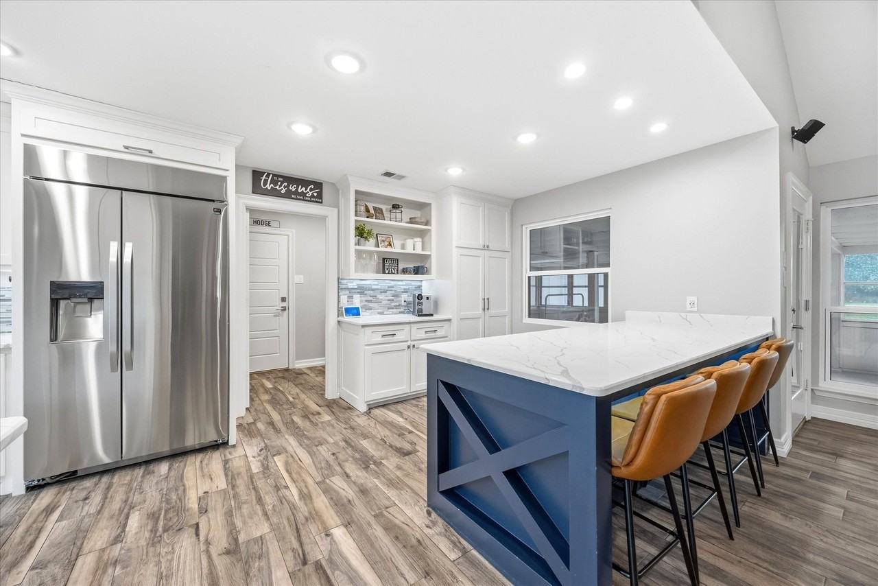 3705 Castle Dr - Photo 6 of 19