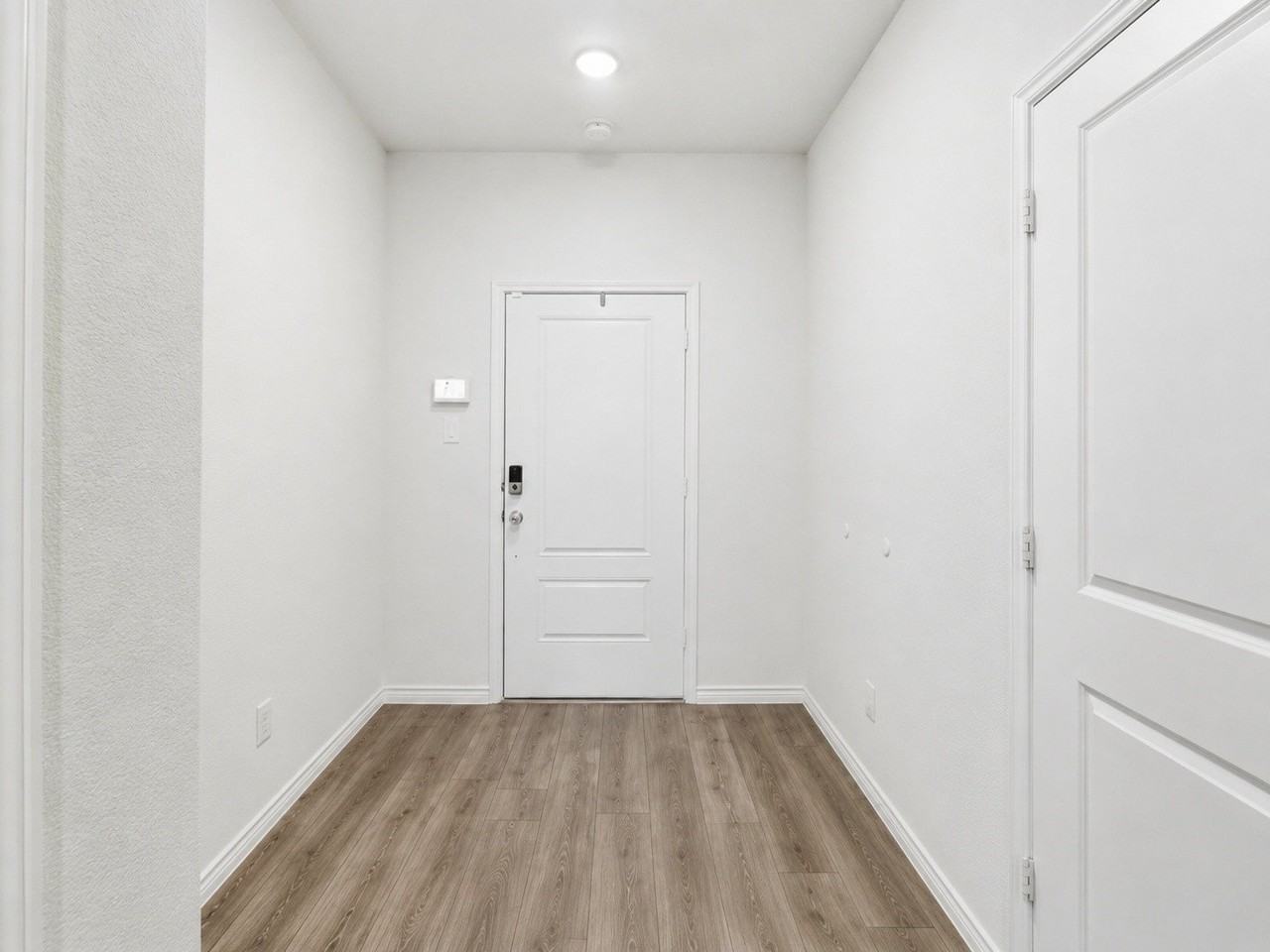 10407 Twisting Springs Dr - Photo 3 of 22