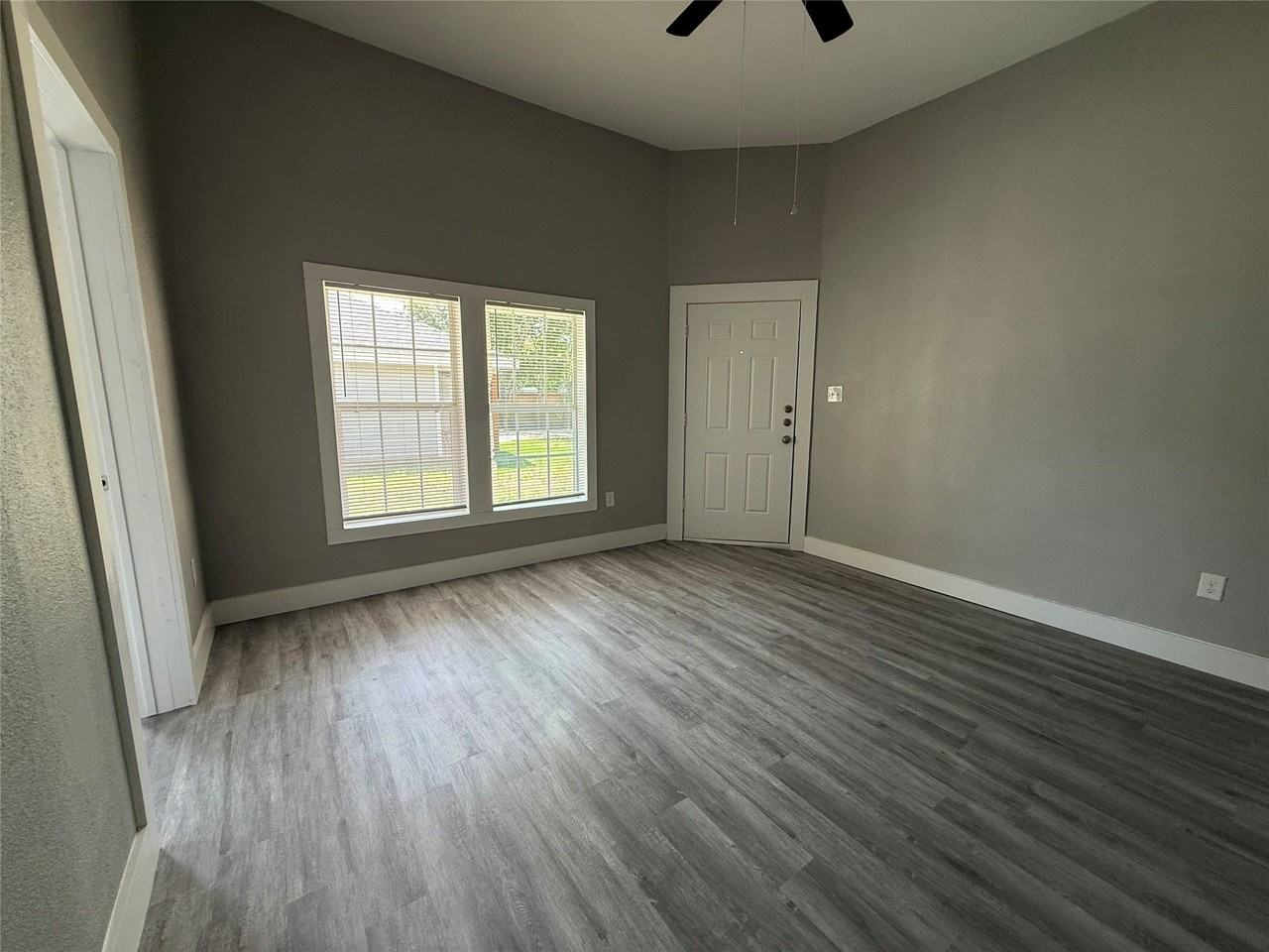 617 Jeanette St - Photo 3 of 16