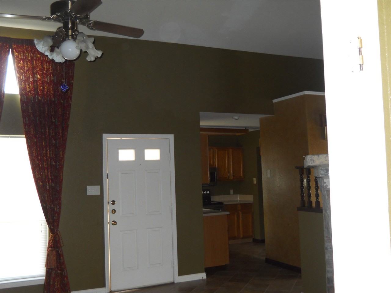 3182 Chimney Cir - Photo 2 of 13