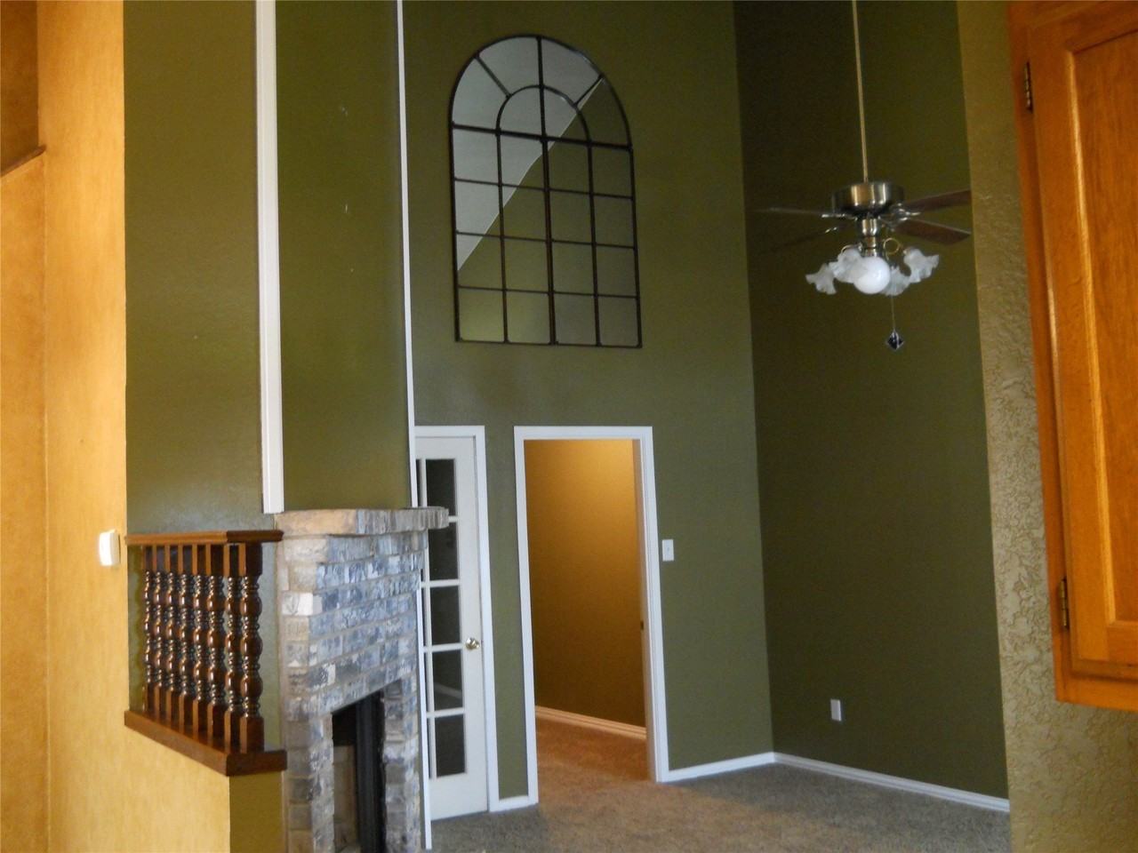 3182 Chimney Cir - Photo 3 of 13