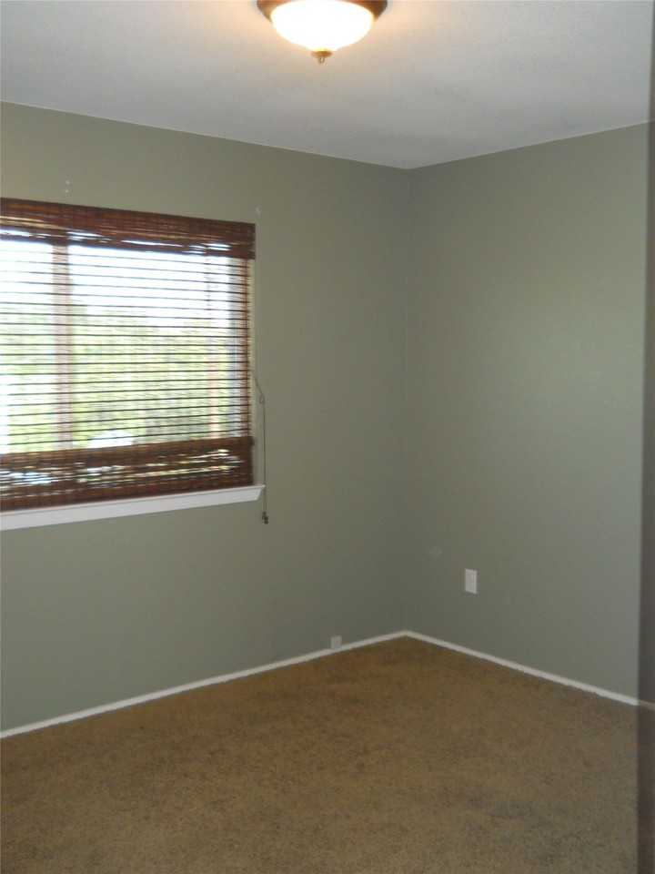 3182 Chimney Cir - Photo 7 of 13