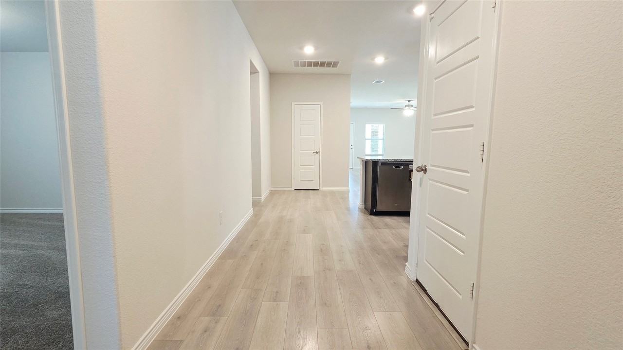 266 Canyon Crest Way - Photo 2 of 20