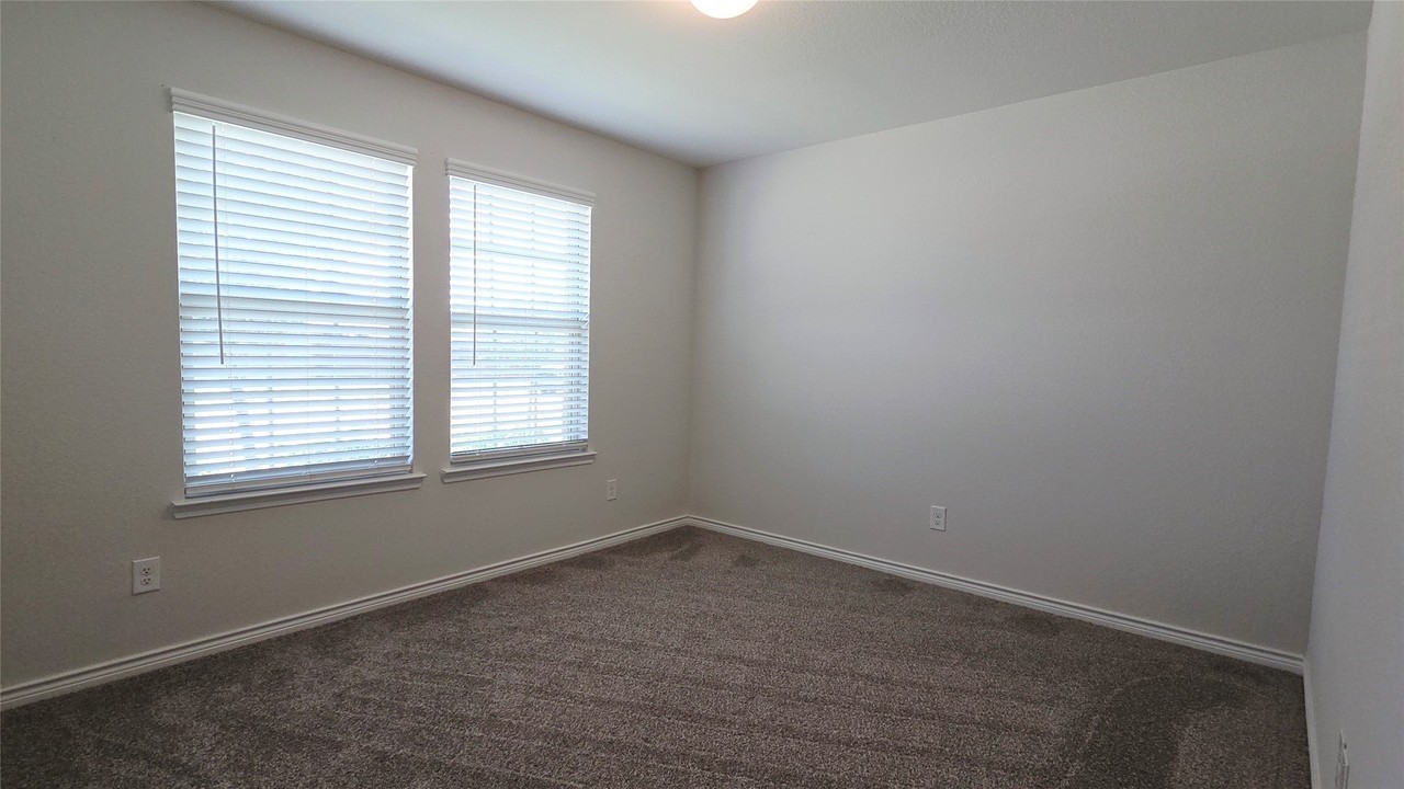266 Canyon Crest Way - Photo 4 of 20