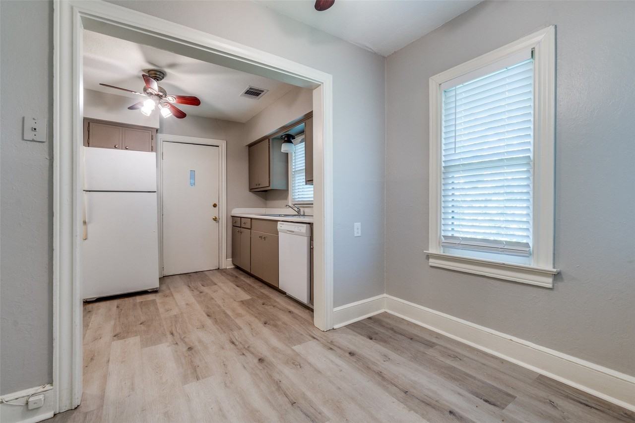 6104 Victor St - Photo 7 of 12