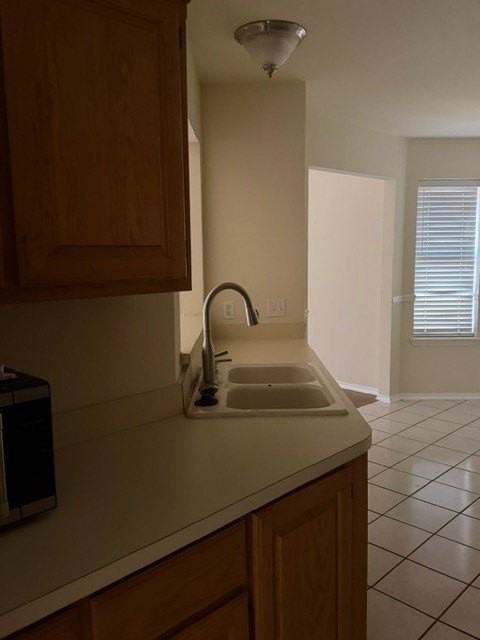 1511 Sunflower Ln - Photo 2 of 15