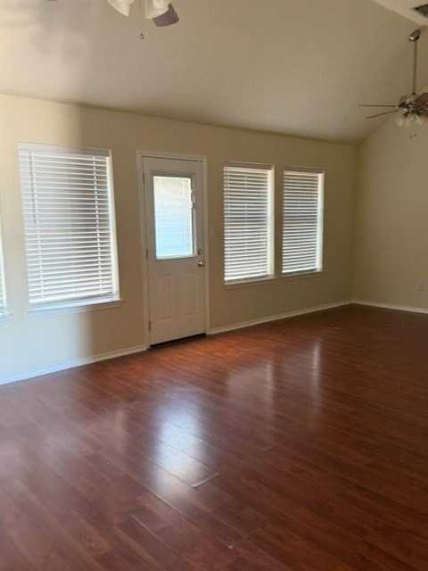 1511 Sunflower Ln - Photo 6 of 15