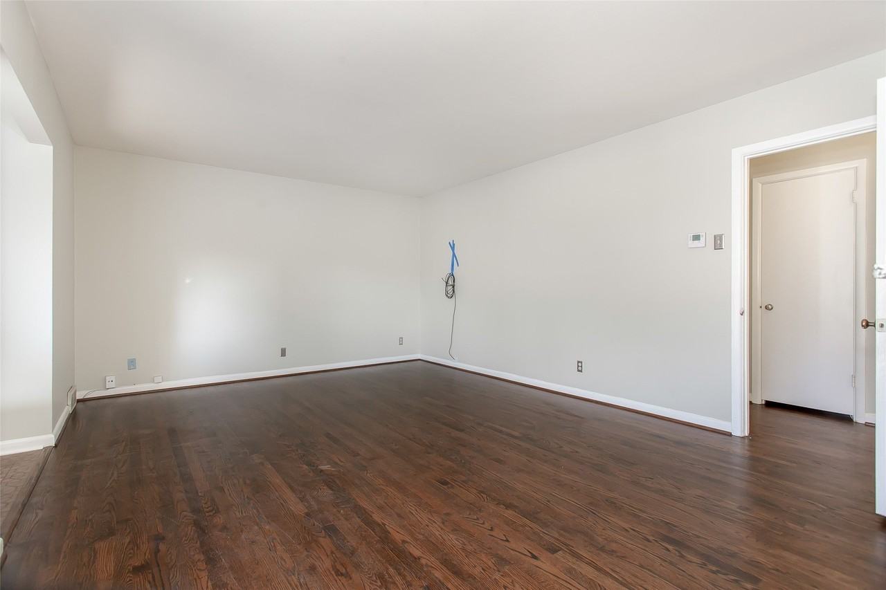 6506 Saint Moritz Ave - Photo 4 of 24