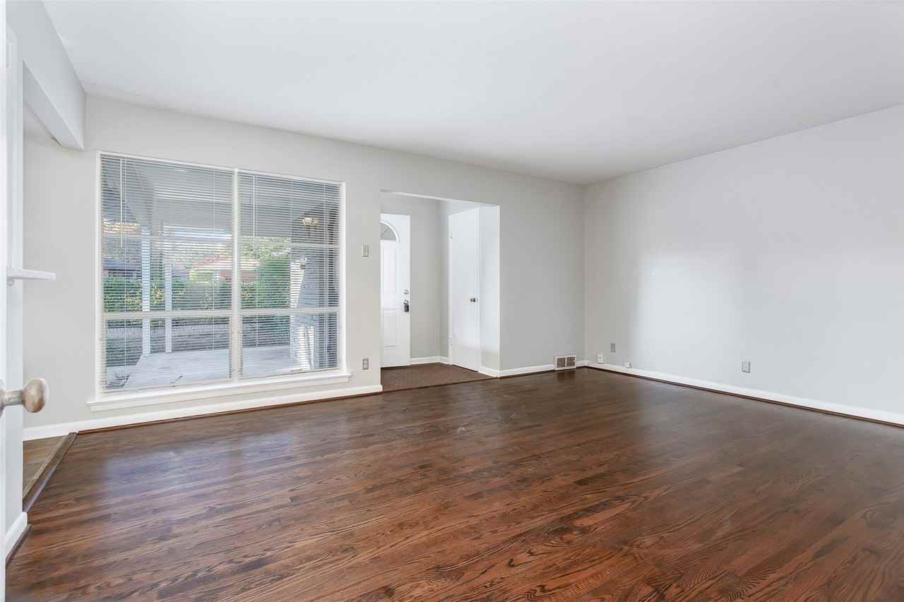 6506 Saint Moritz Ave - Photo 5 of 24