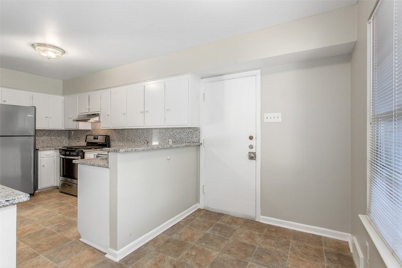 6506 Saint Moritz Ave - Photo 6 of 24