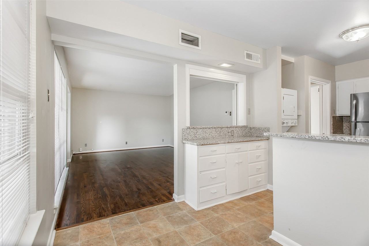 6506 Saint Moritz Ave - Photo 7 of 24