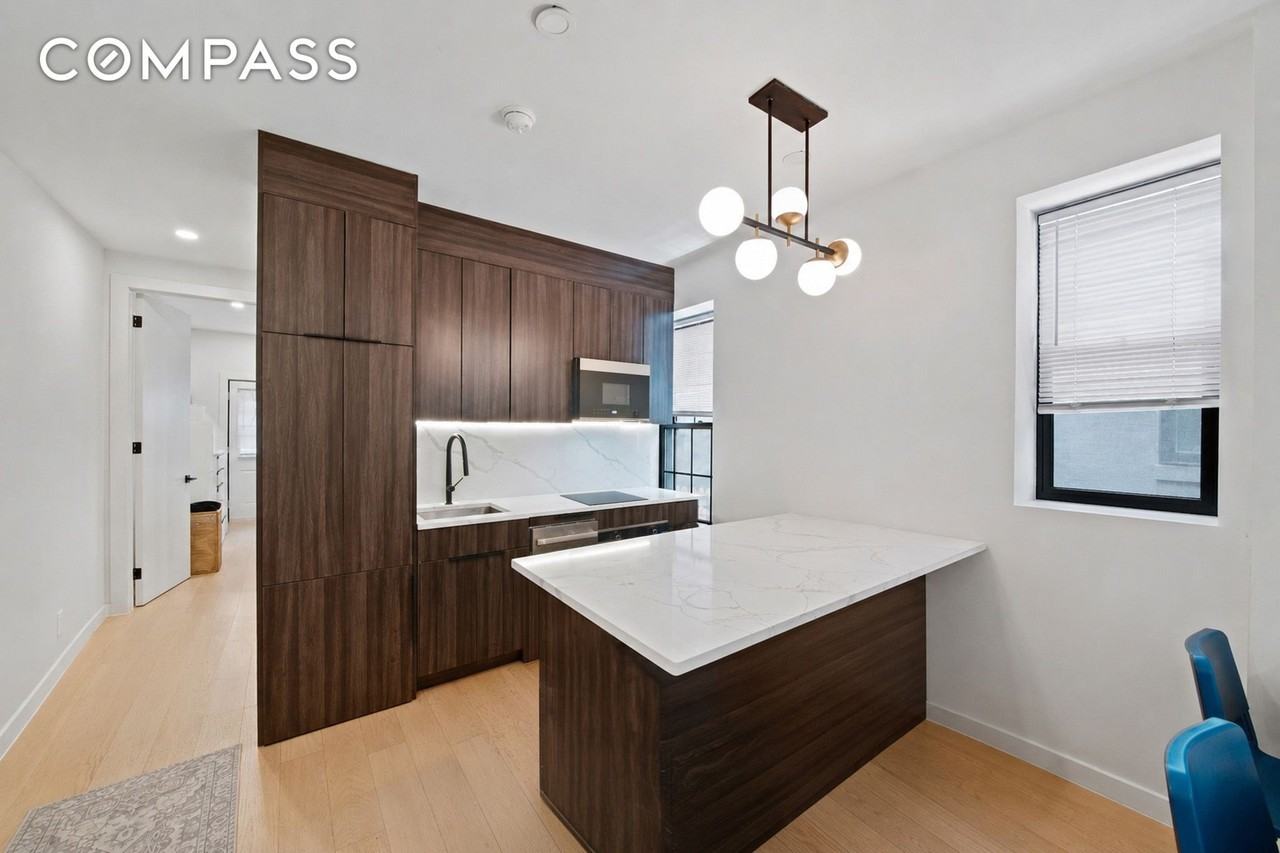 507 8th Ave #2 - Photo 2 of 10