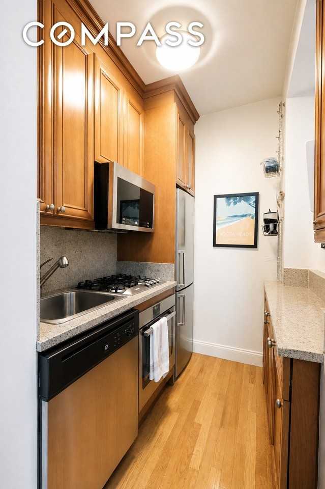 134 W 93rd St #3F - Photo 3 of 7