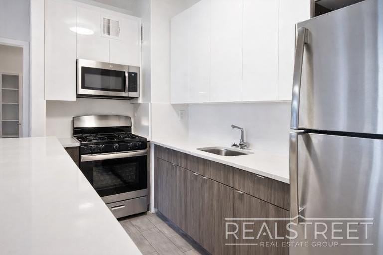 1280 Dean St #1A - Photo 3 of 11