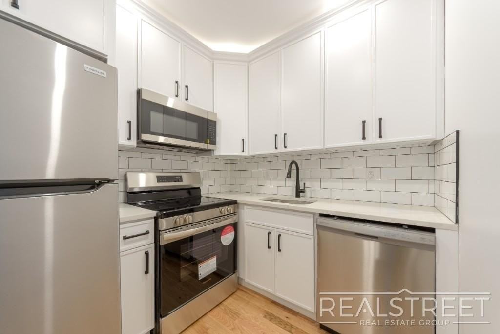 1439 Lincoln Pl #2A - Photo 2 of 7