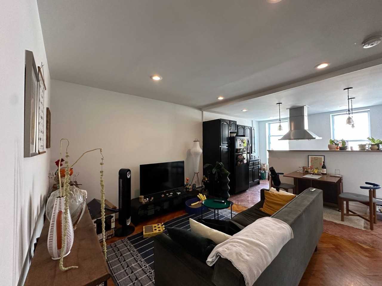 505 Hicks St #2 - Photo 6 of 10