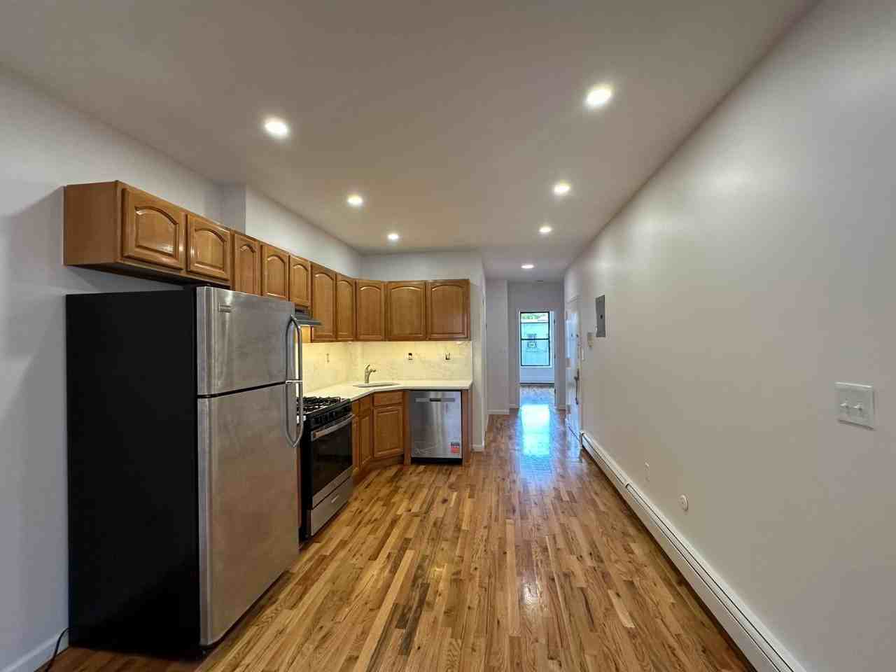 224 Sackett St #3L - Photo 5 of 9