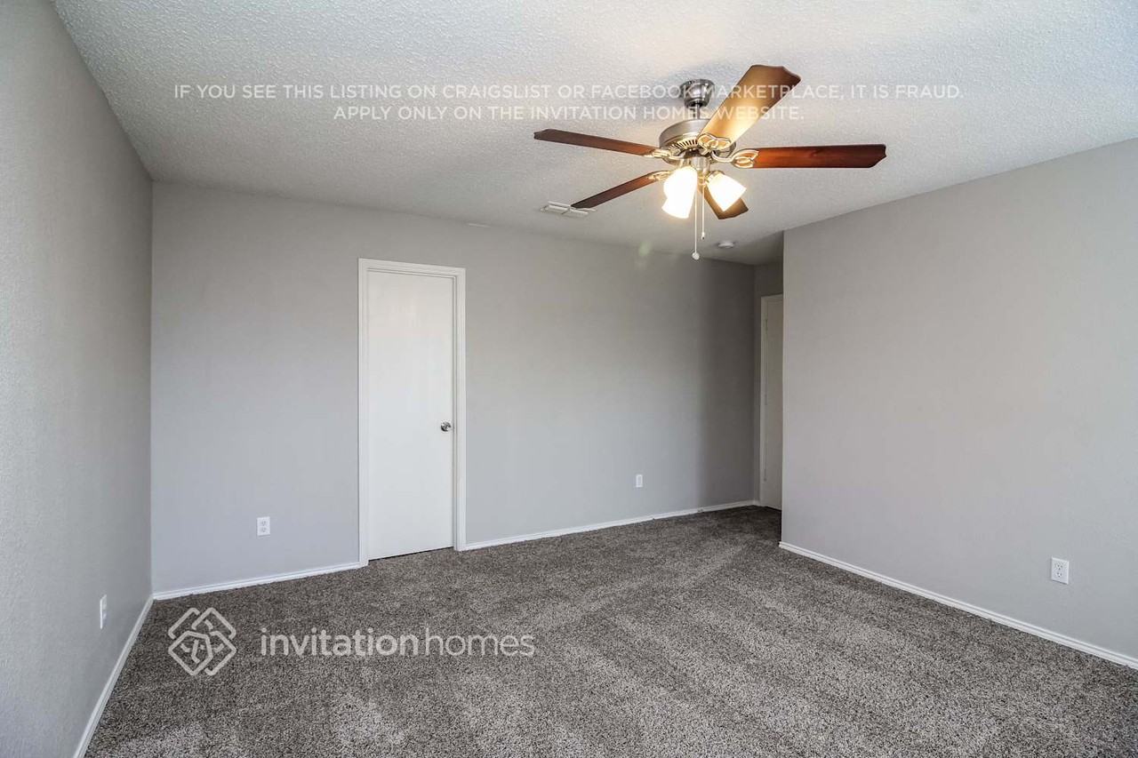 5812 Matt St - Photo 6 of 12