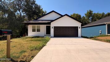 featured image of 2608 Central St