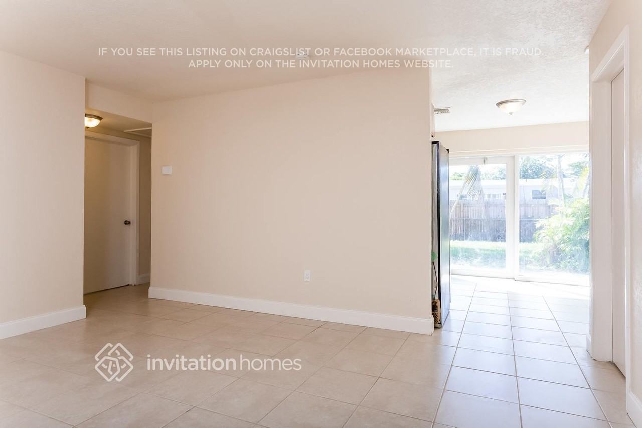 441 Dionne Dr - Photo 3 of 15