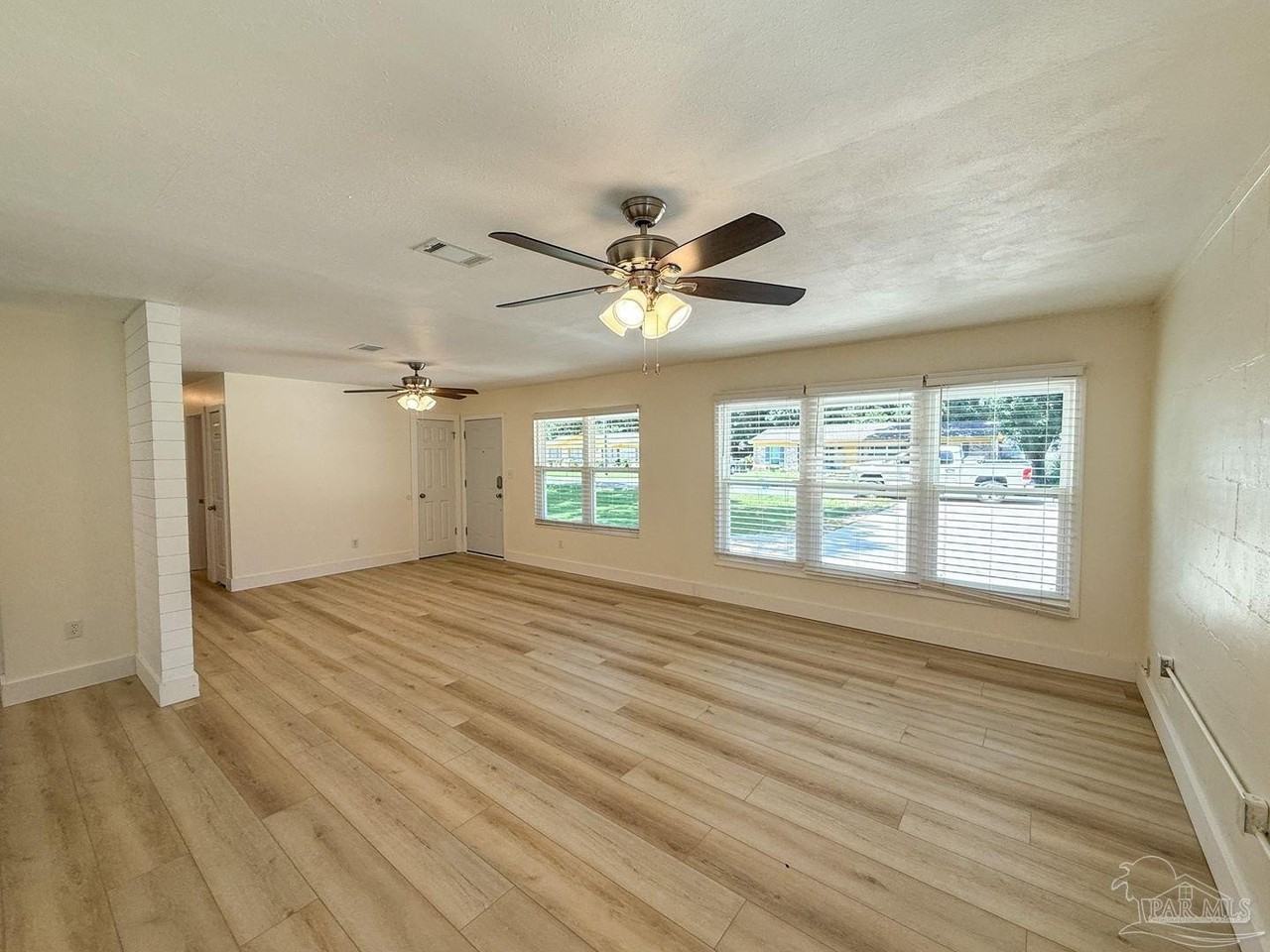 1501 Croquet Dr - Photo 2 of 19