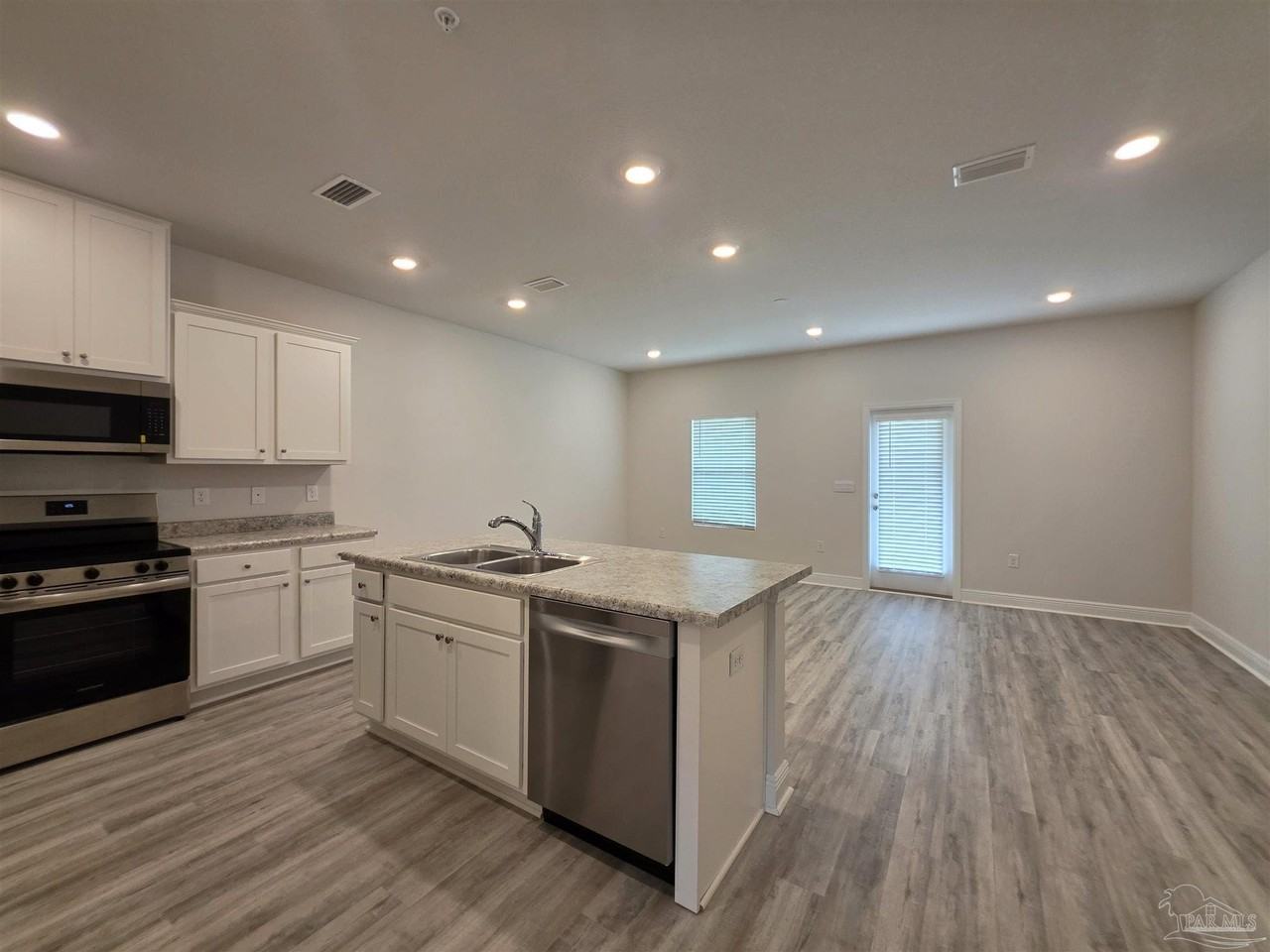 9011 Golden Eye Dr - Photo 5 of 23