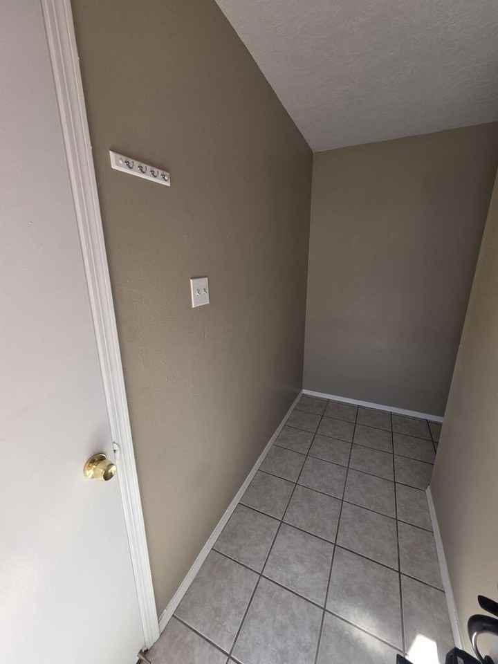 4412 Saint Andrews Dr #B - Photo 4 of 28