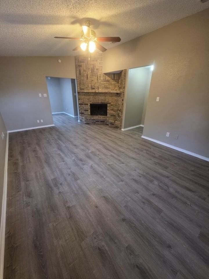 4422 Fairgate Dr - Photo 4 of 30