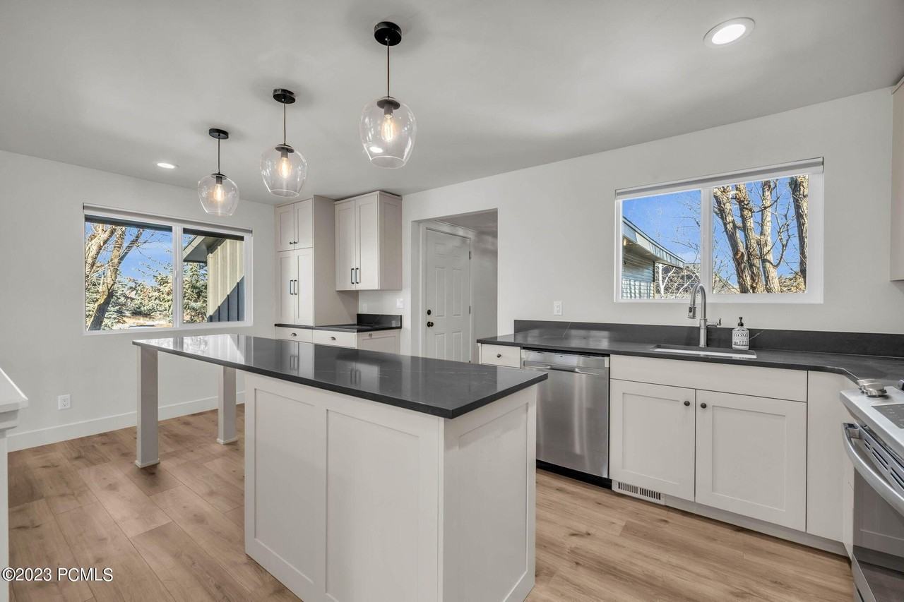 6236 N Countryside Cir - Photo 6 of 33