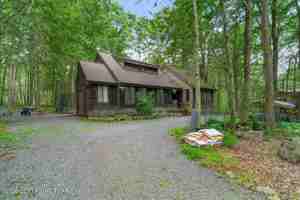 featured image of 5211 Pioneer Trail