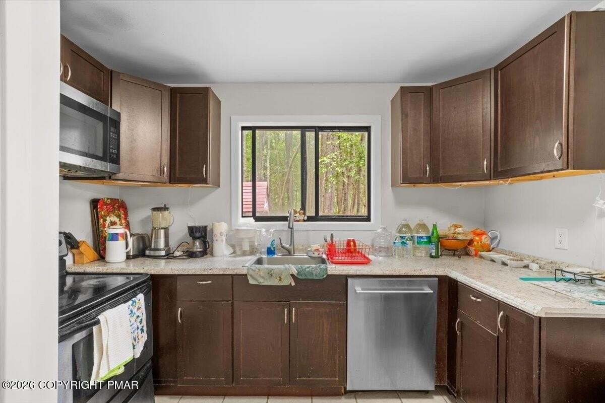 5211 Pioneer Trail - Photo 6 of 15