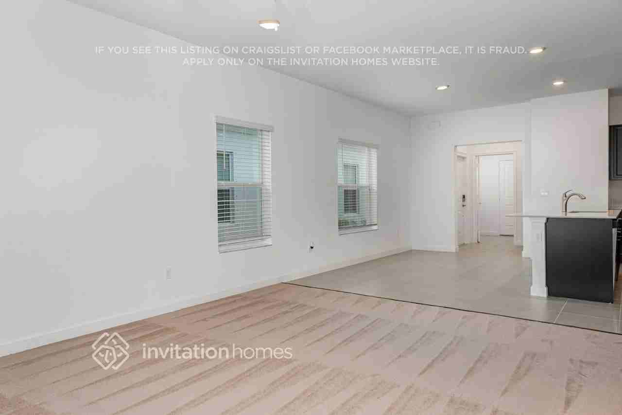 1243 Preston Estates Cir - Photo 3 of 26