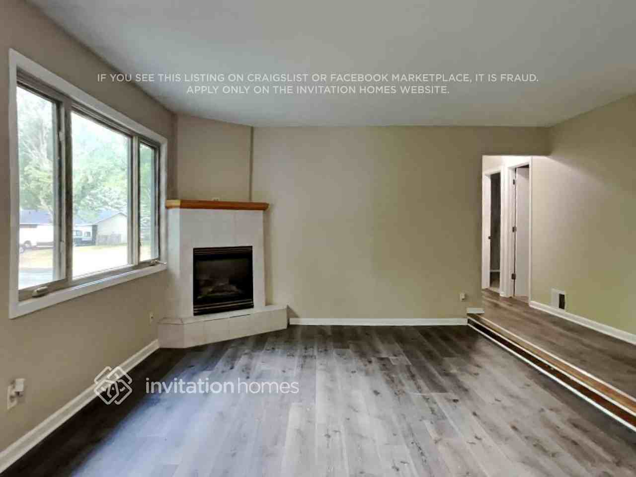 10273 Orleans Ln N - Photo 4 of 23