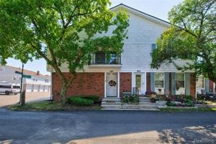 26070 N Lake Dr - Photo 1 of 1