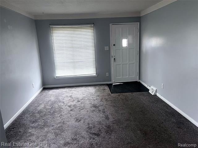 14018 Hobart Ave - Photo 2 of 12