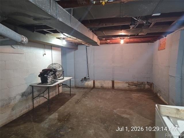 8499 Westwood St - Photo 2 of 14