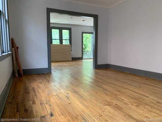 2286 W Philadelphia St - Photo 2 of 7