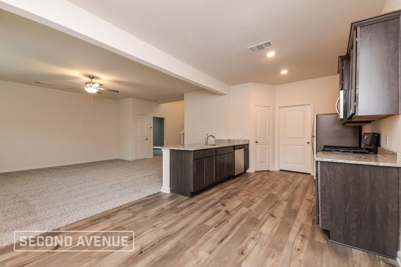 841 Serena Dr - Photo 7 of 22