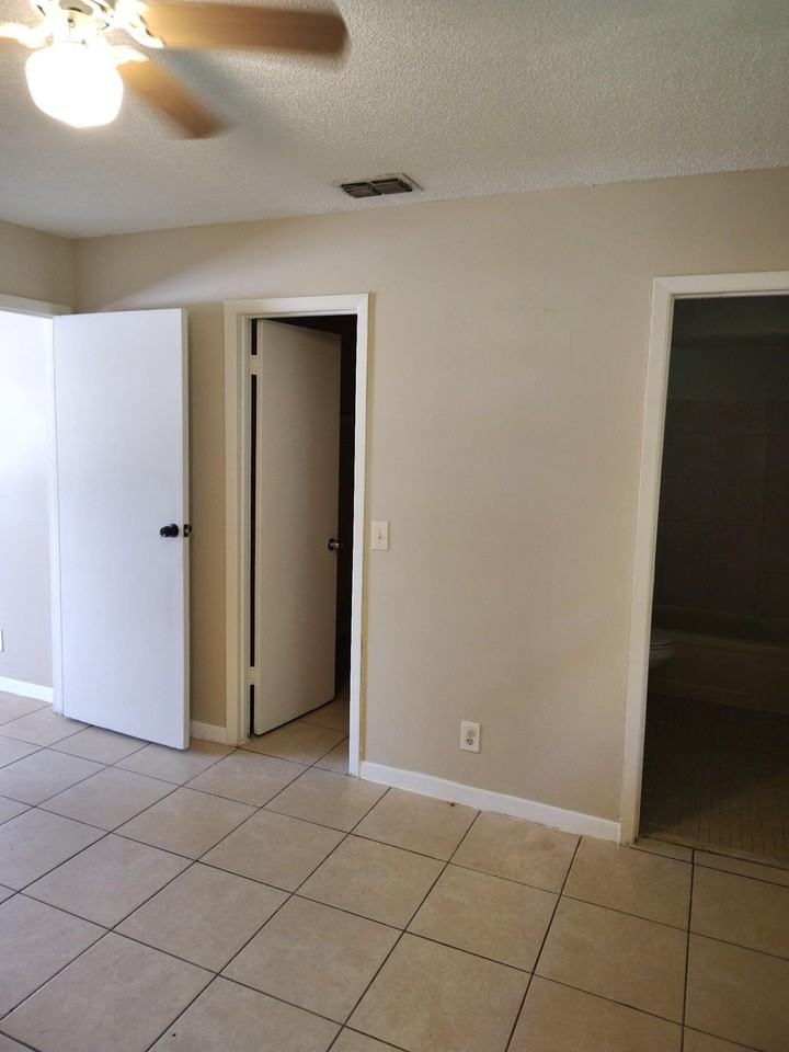 3656 Coconut Rd - Photo 3 of 11