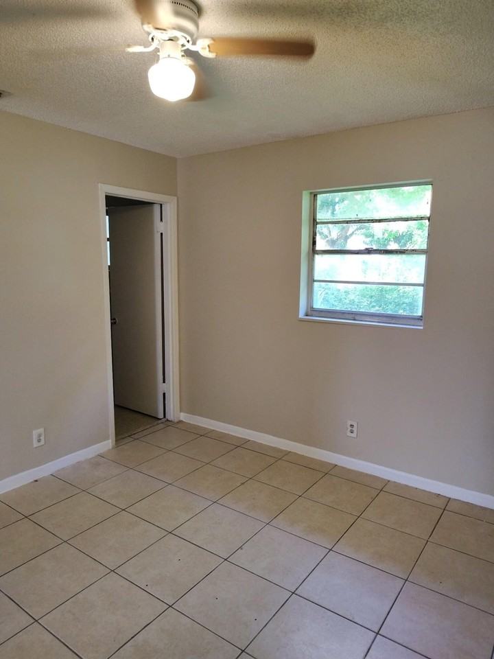 3656 Coconut Rd - Photo 4 of 11
