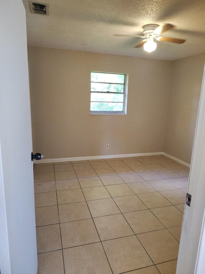 3656 Coconut Rd - Photo 7 of 11